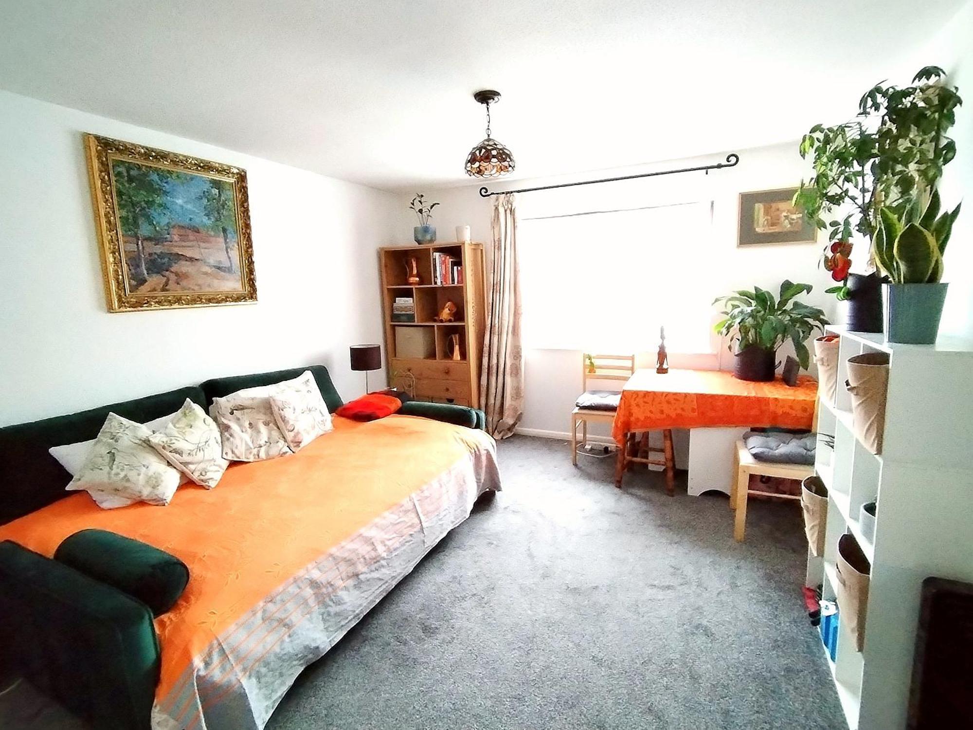 Home Away Home Near Heathrow Airport Cowley  Eksteriør billede